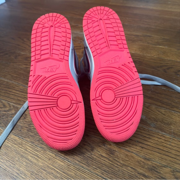 Air Jordan 1 Mid GS Wolf Grey Racer Black - Picture 5 of 6